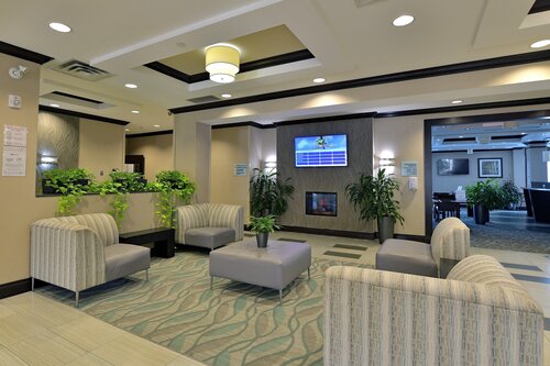 Holiday Inn Express & Suites Ottawa East Orleans