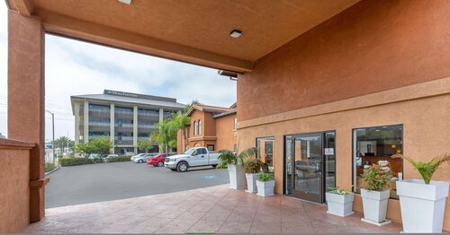 Quality Inn & Suites Oceanside Near Camp Pendleton