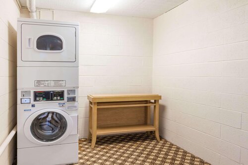 Days Inn by Wyndham Syracuse