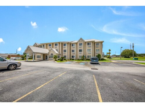 Americas Best Value Inn & Suites Brunswick