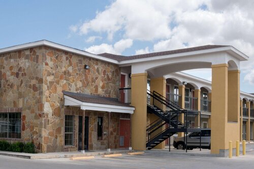 Super 8 by Wyndham San Antonio Fort Sam Houston