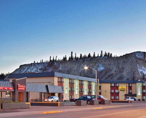 Quality Inn & Suites Whitehorse