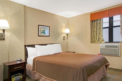 Cabana Hotel Bronx Yankee Stadium NYC