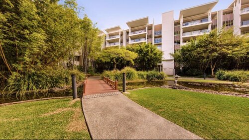 Oaks Brisbane Mews Suites