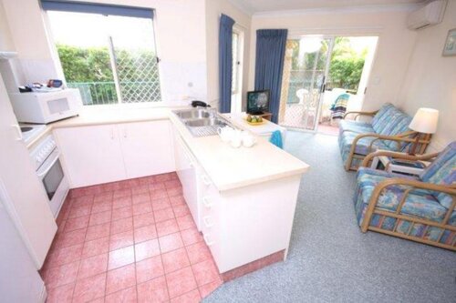 Paradise Isles Apartments