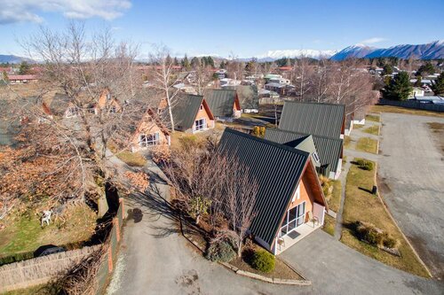 Mountain Chalet Motels