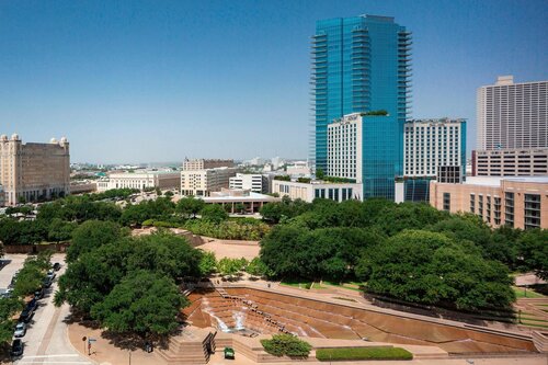 Sheraton Fort Worth Downtown Hotel