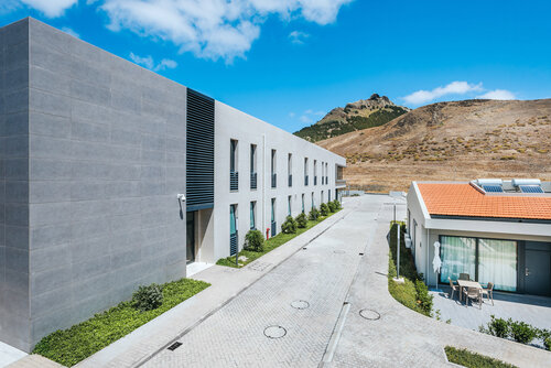 Ilha Dourada Hotel & Villas