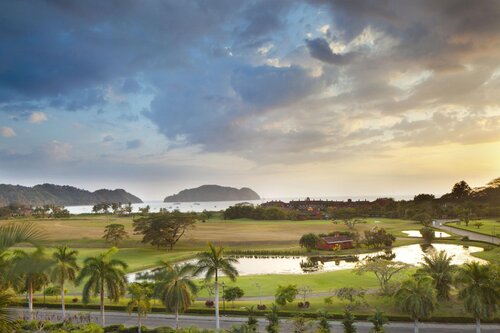 Stay In CR Los Suenos Resort