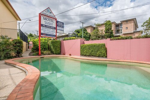 AAA Airport Albion Manor Apartments and Motel