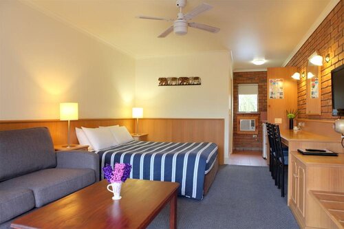 Summerhill Motor Inn - Adults Only