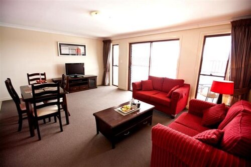 Cattlemans Country Motor Inn & Serviced Apartments