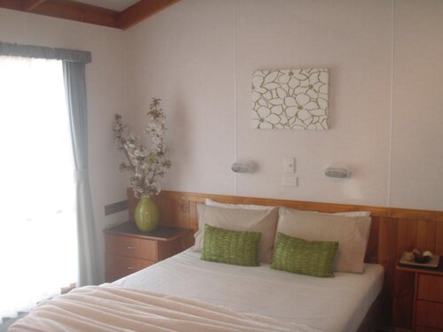 Metung Holiday Villas