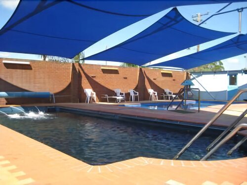 Dragon Phoenix Motel and Restaurant