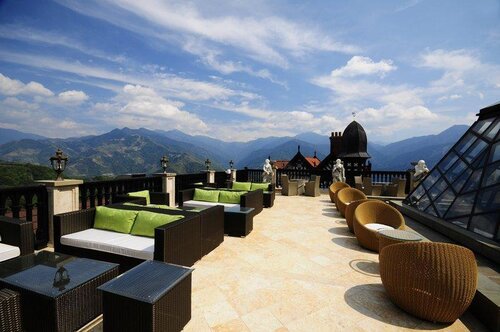 The Old England Hotel