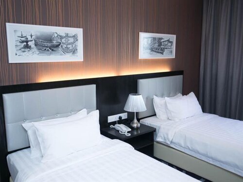 The Grand Campbell Hotel