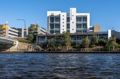 Mercure Sunshine Coast Kawana Waters