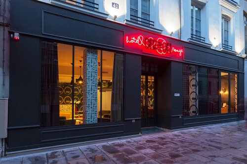 Crayon Rouge by Elegancia