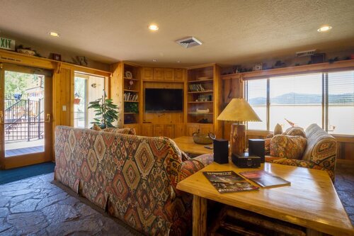 Red Wolf Squaw Valley