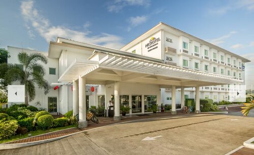 Microtel by Wyndham South Forbes near Nuvali