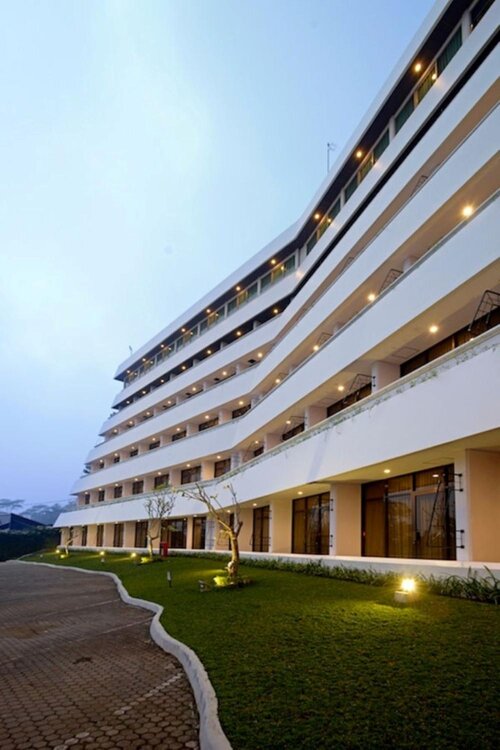 Surya Hotel and Cottages Prigen