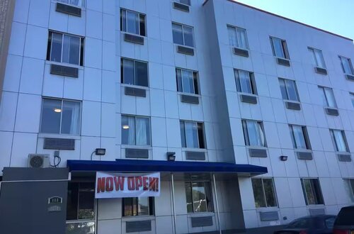 Days Inn By Wyndham Brooklyn Borough Park