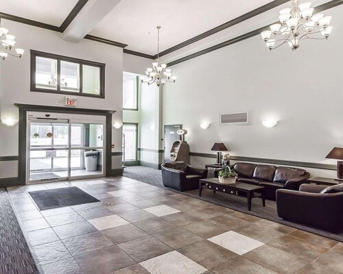 Velora Hinton, Ascend Hotel Collection