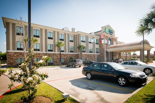 Holiday Inn Express & Suites Houston NW Beltway 8