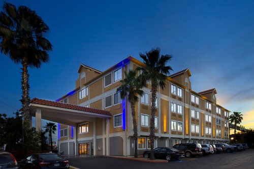 Holiday Inn Exp & Sts San Antonio-Dtwn Market Area