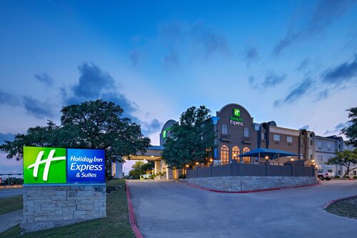 Holiday Inn Express and Suites Cedar Park Nw Austi