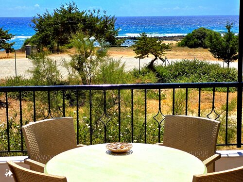 Romanos Beach Villas