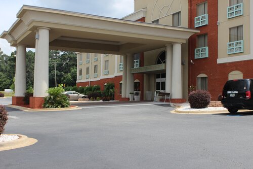 Holiday Inn Express and Suites Thomasville