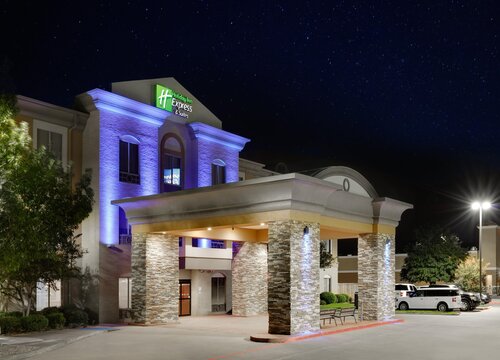 Holiday Inn Express and Suites Duncanville
