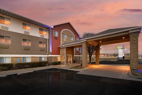 Holiday Inn Express & Suites Canyon