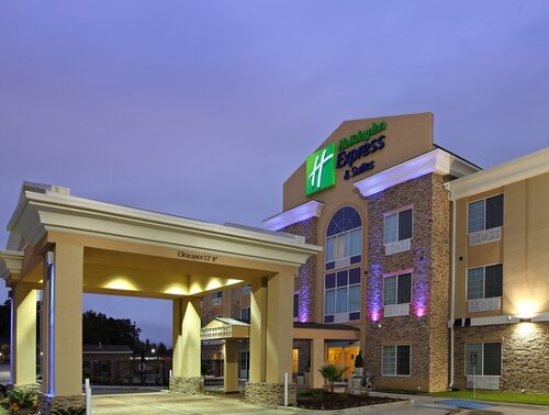 Holiday Inn Express and Suites Carthage