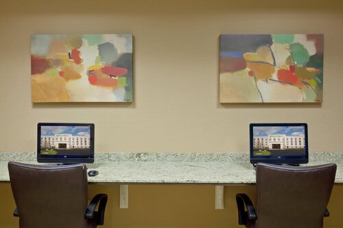 Holiday Inn Express and Suites Malone