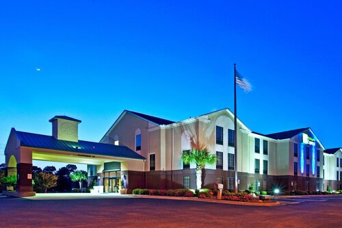 Holiday Inn Express & Suites Milton East I-10