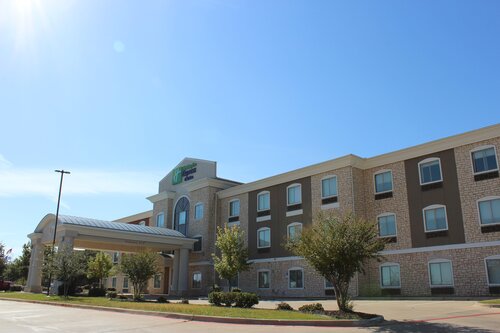 Holiday Inn Express and Suites Mansfield