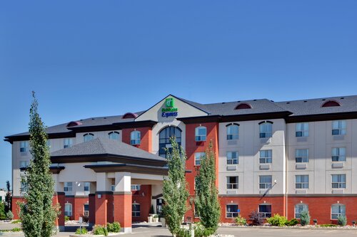Holiday Inn Express and Suites Sherwood Park Edmon
