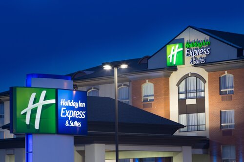 Holiday Inn Express and Suites Slave Lake