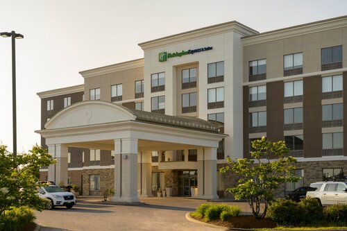 Holiday Inn Express and Suites North Bay