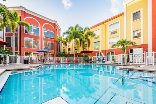Holiday Inn Express & Suites Bradenton West