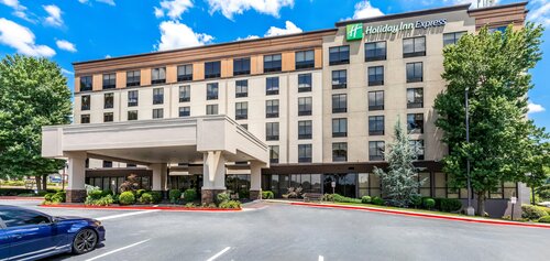 Holiday Inn Express Atlanta Galleria Ballpark Area