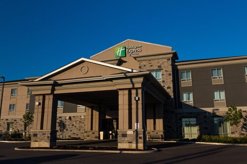 Holiday Inn Express and Suites Thunder Bay