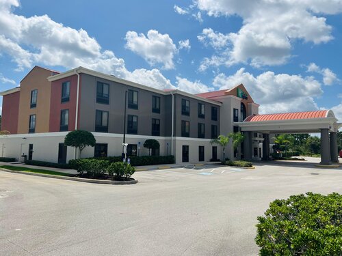 Holiday Inn Express & Suites Sebring