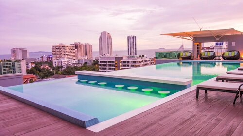 Unique Regency Hotel