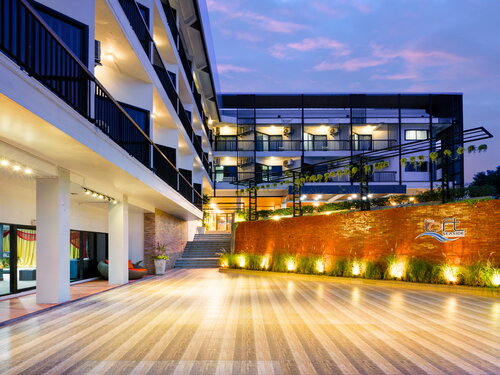 The Loft Seaside Sriracha Hotel