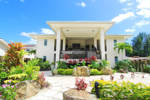 Moana Sands Beachfront Villas and Apartments