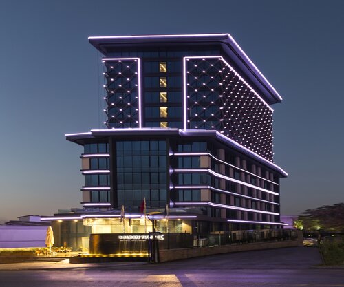 Golden Tulip Istanbul Bayrampasa (Halal Concept)