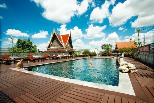 Dang Derm in The Park Khaosan